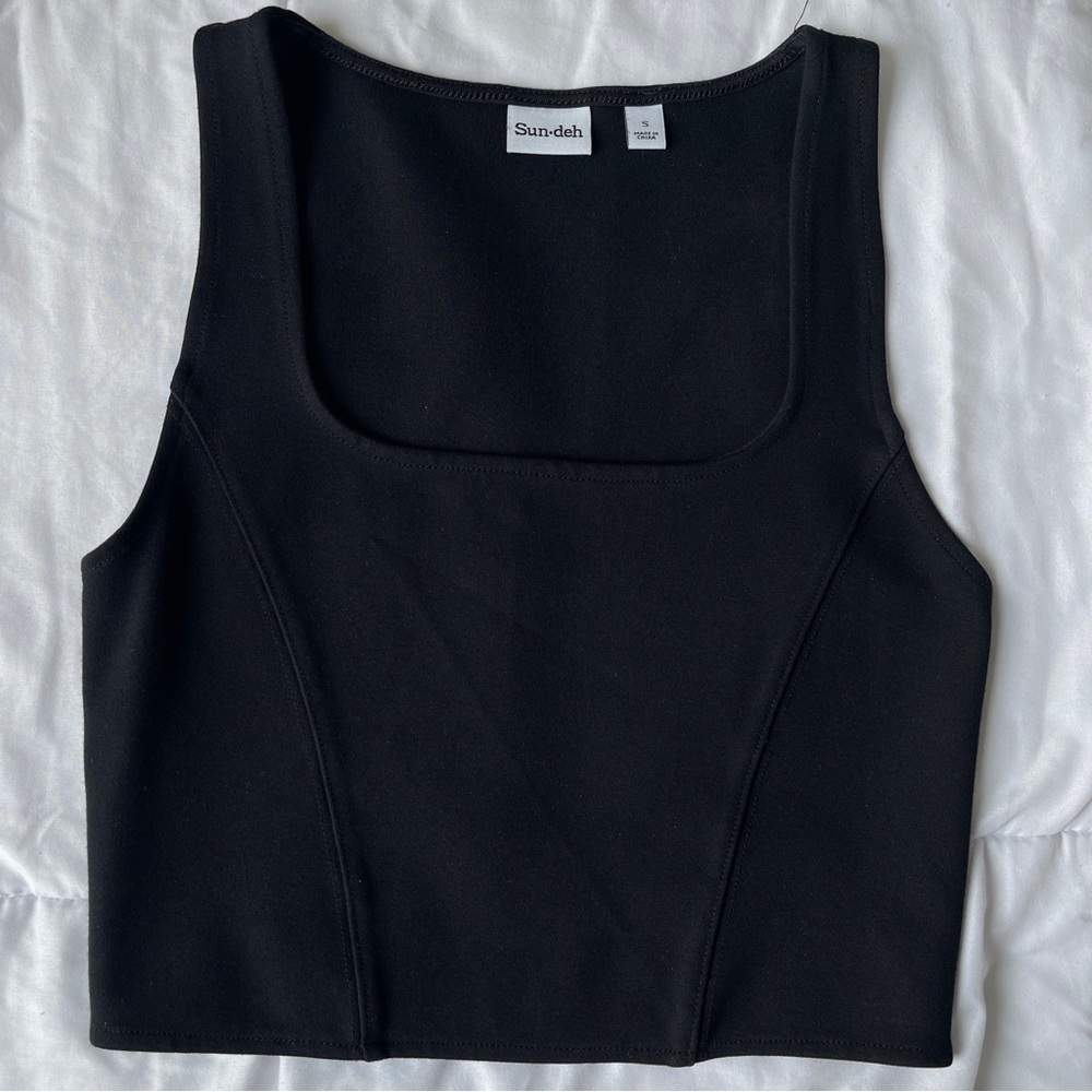 Aritzia Sunday Best Black Square Neck Crop Tank